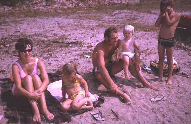 1971-bark_lake-sharkey_family.jpg